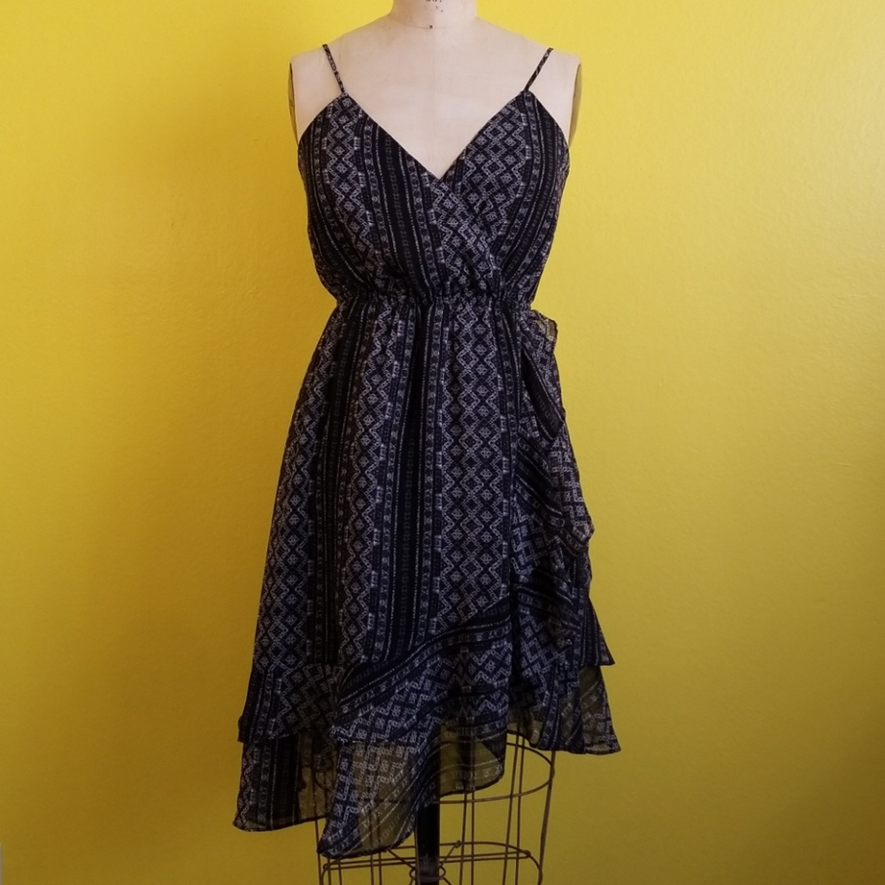 BCBG assymetric hem ruffle dress sz XS